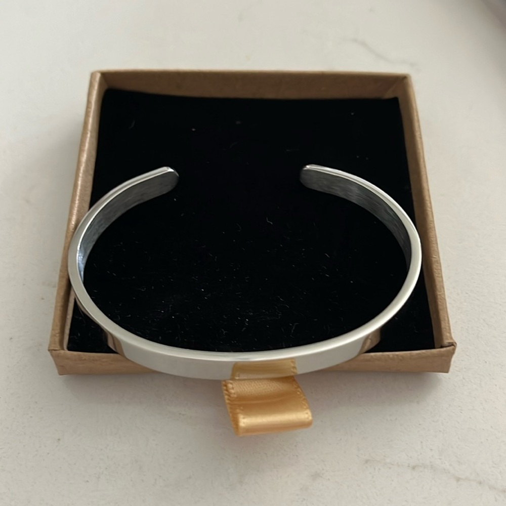 Bracelet